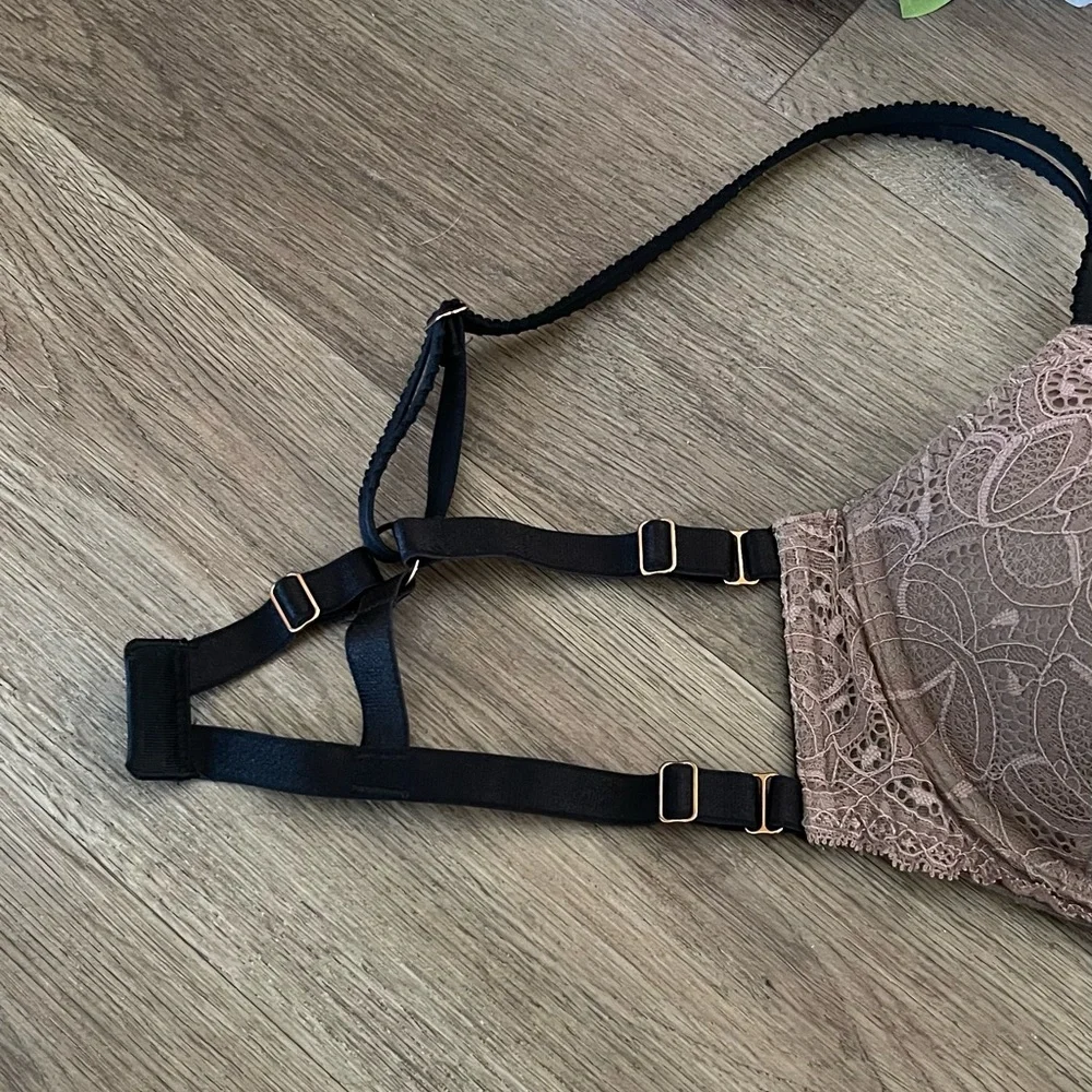 Victoria’s Secret Very Sexy Push Up Strappy Lace Bra. - Picture 5 of 11